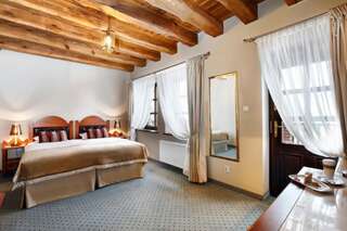 Отель Hotel Aubrecht Country Spa Resort Пжехлево Двухместный номер «Премиум» с 1 кроватью или 2 отдельными кроватями в гостевом доме-1